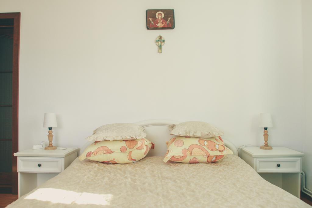 Casa Renti Hotell Novaci-Străini Exteriör bild